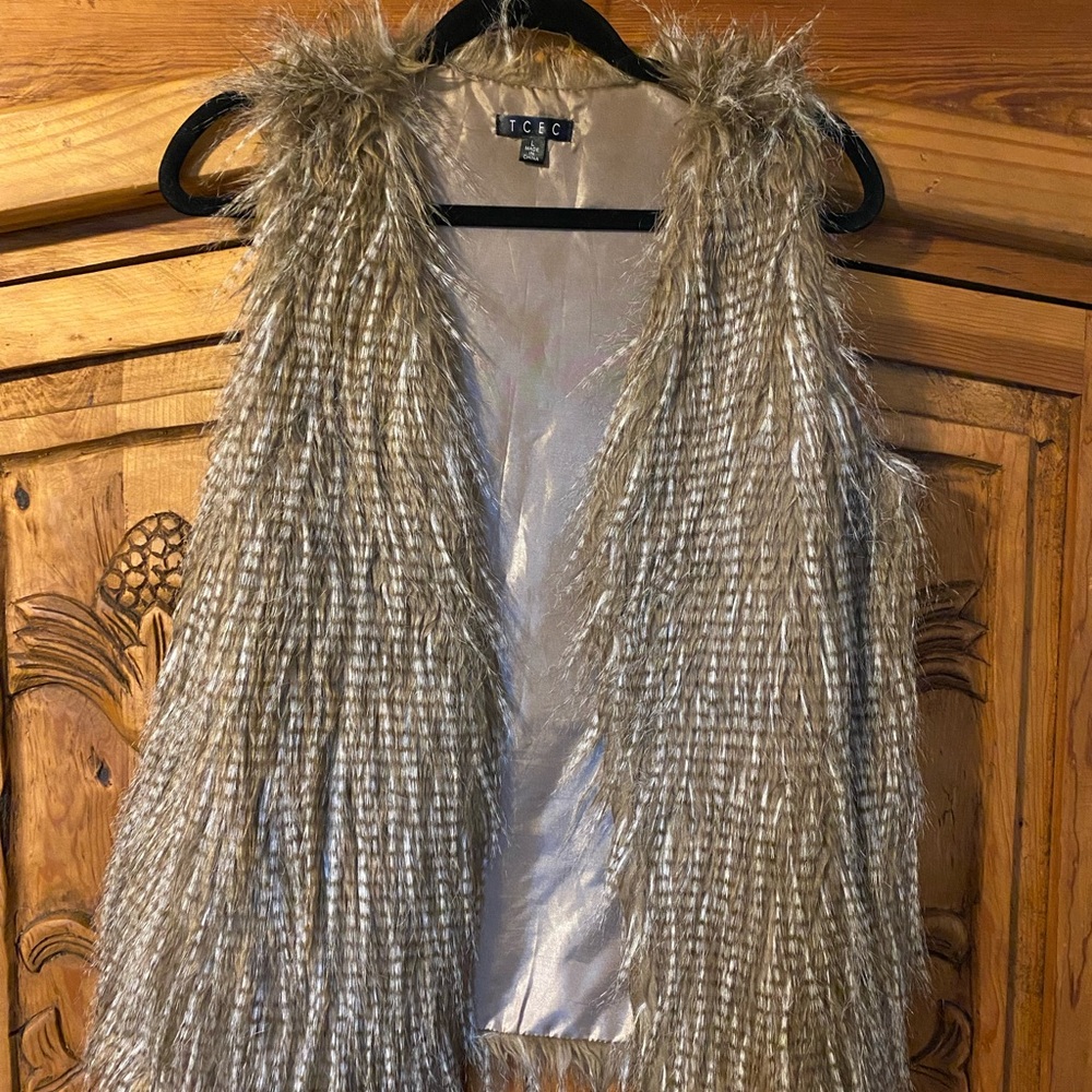 TCEC Vest, Faux Fur, Size Large